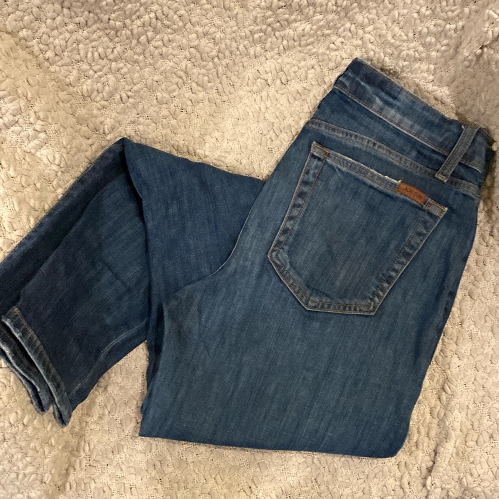 Women’s size 28 Joe’s jeans, high rise skinny ripped jeans, dark wash